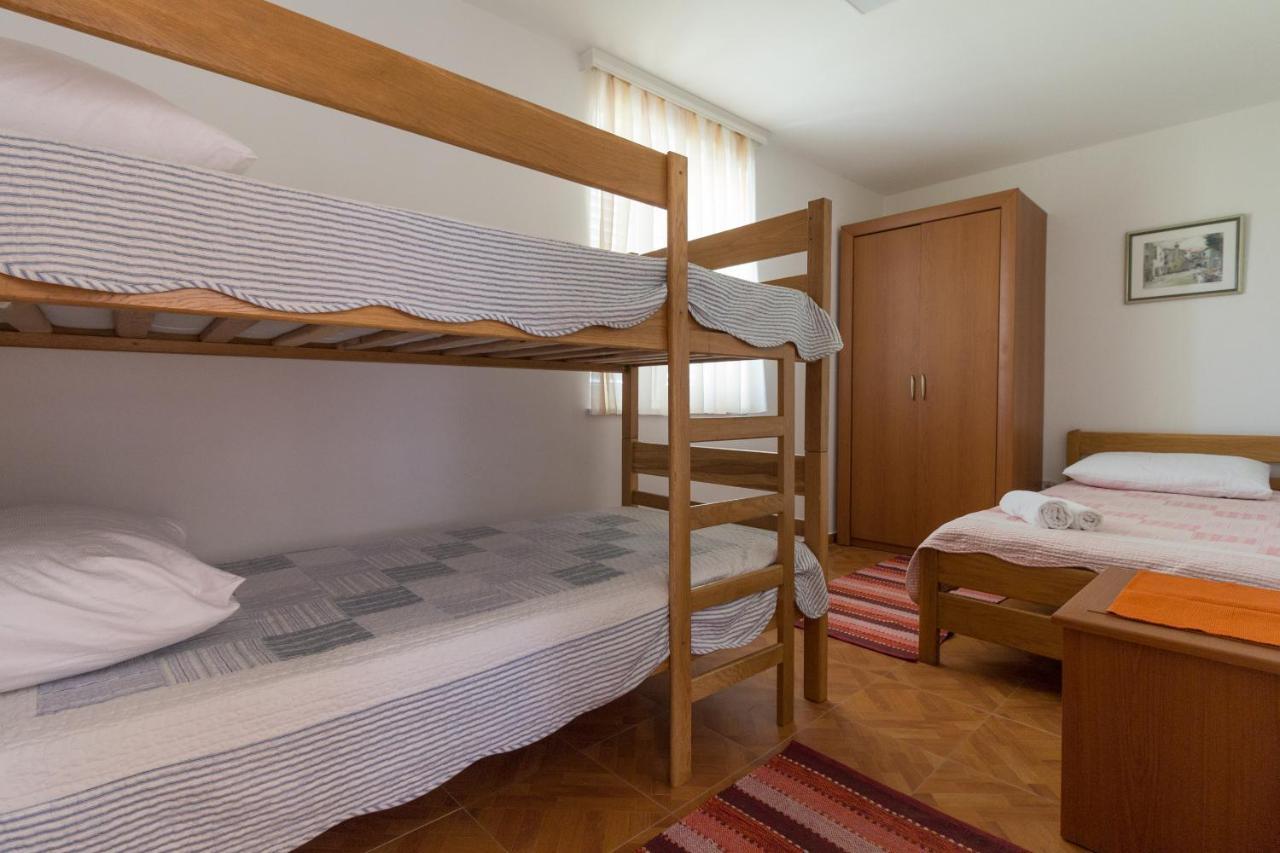 Kristi Apartment Complex Near The Sandy Beach - By Ta Leut Agency Privlaka  Zewnętrze zdjęcie
